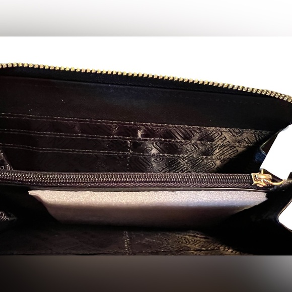 Love Moschino NWT Black Gold Studded Heart Quilted Portafogli Pu Nero Wallet - Picture 6 of 9